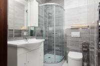 Łazienka w obiekcie Apartamenty Krakowska