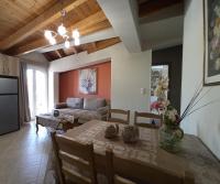 Kuchyňa alebo kuchynka v ubytovaní Nefeli seaview apartment
