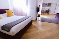 Posteľ alebo postele v izbe v ubytovaní Palazzina B - Contemporary Studio