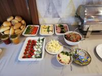 Jedlo v ubytovaní bed & breakfast alebo blízkom okolí