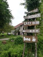 Vonkajšia záhrada v ubytovaní Lazy Bear