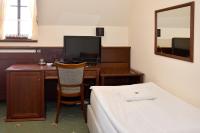 TV a/nebo společenská místnost v ubytování Hotel Buchlovice