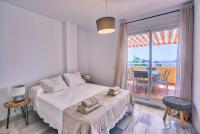 Postel nebo postele na pokoji v ubytování Sur Suites Torremolinos