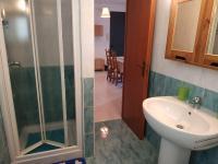 A bathroom at Finestrelle Pied à terre a Otranto