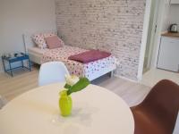 Kuchnia lub aneks kuchenny w obiekcie CANDY ap.-near center,bus,beach+free parking place