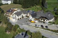 Budynek, w którym mieści się hotel