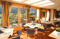 Restauracja lub miejsce do jedzenia w obiekcie Hotel Weissenstein
