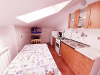 Kuchyňa alebo kuchynka v ubytovaní Apartments Izabela Mužić-Fornarić Cres