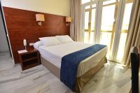 Posteľ alebo postele v izbe v ubytovaní Hotel Sol Almería