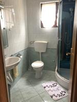 Koupelna v ubytování Apartmani Spomenka