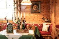 Nápoje v ubytování Örglwirt Ferienwelt - Hotel Post Örglwirt