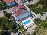 Bazén v ubytovaní Apartment Royal II alebo v jeho blízkosti