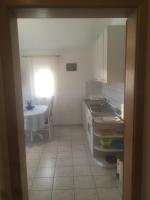 Kuchnia lub aneks kuchenny w obiekcie Apartments Maleo
