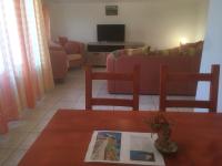 Telewizja i/lub zestaw kina domowego w obiekcie Apartments Maleo