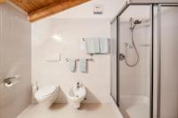 A bathroom at Am Rainell Hof
