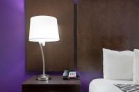 La Quinta by Wyndham Pasadena Northにあるベッド