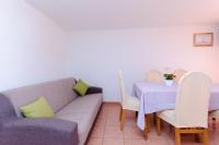 Posedenie v ubytovaní Apartments Pela