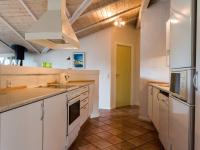 Kuchyň nebo kuchyňský kout v ubytování Holiday home Blåvand CCXV