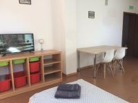 Televízia a/alebo spoločenská miestnosť v ubytovaní Ekomarina - Pokój noclegowy 2