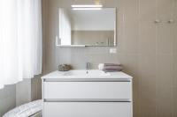 Kúpeľňa v ubytovaní A Luxury apartment at Cagliari Poetto Beachfront