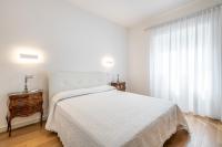 Posteľ alebo postele v izbe v ubytovaní A Luxury apartment at Cagliari Poetto Beachfront