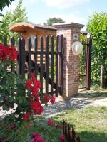 A garden outside La diligenza