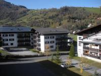 A general mountain view or a mountain view taken from Az apartmant