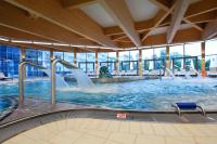 Basen w obiekcie Apartamenty Aquarius z Aquacenter lub w pobliżu