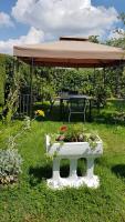 Ogród w obiekcie Appartamento Dolcitalia in Lazise