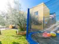 Vonkajšia záhrada v ubytovaní Apartment Villa Alpa-4 by Interhome