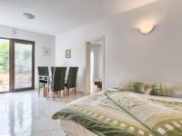 Posteľ alebo postele v izbe v ubytovaní Apartment Villa Alpa-4 by Interhome