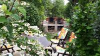 A garden outside Dália Ház