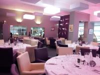 Restauracja lub miejsce do jedzenia w obiekcie Logis - H&ocirc;tel du Nord et Restaurant La Table d&#39;Elisa