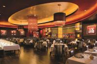 Ein Restaurant oder anderes Speiselokal in der Unterkunft Beau Rivage Resort &amp; Casino 