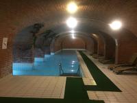 Basen w obiekcie Hotel Familia lub w pobliżu