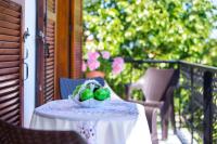 A balcony or terrace at Tasia's Holiday House