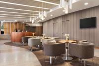 Ramada by Wyndham Lisbonにあるテレビまたはエンターテインメントセンター