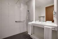 Ramada by Wyndham Lisbonにあるバスルーム