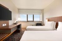 Ramada by Wyndham Lisbonにあるベッド