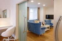 Telewizja i/lub zestaw kina domowego w obiekcie Apartments Villa Whitehouse