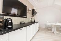 Kuchyňa alebo kuchynka v ubytovaní Apartments Tartaczna 2 - Gdansk Old Town by Noclegi Renters