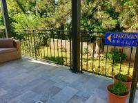 Vonkajšia záhrada v ubytovaní Apartments Kraljić I