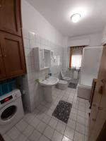 A bathroom at casa fronte mare