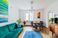Posezení v ubytování Two-rooms Genuine Apartment Ideal for Business Trip