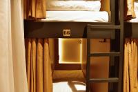 Ein Bett oder Betten in einem Zimmer der Unterkunft Durty Nelly&#39;s Inn
