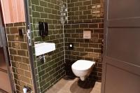 Ein Badezimmer in der Unterkunft Durty Nelly&#39;s Inn