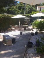 Vonkajšia záhrada v ubytovaní Apartments Petra 23