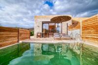Bazén v ubytovaní Olive Luxury Suites - ADULTS ONLY alebo v jeho blízkosti