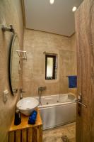 Kúpeľňa v ubytovaní Olive Luxury Suites - ADULTS ONLY