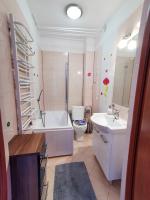Łazienka w obiekcie Okno na Śnieżkę, Apartament z 2 Łazienkami, tarasem, ogrodem, parkingiem i pięknym widokiem